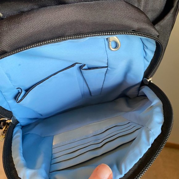 Travelon Backpack - Picture 4 of 8